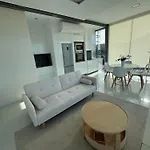 Cubo De Cristal Con Piscina Y Vistas Al Mar * O Grove