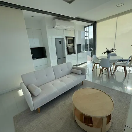 Cubo De Cristal Con Piscina Y Vistas Al Mar * O Grove